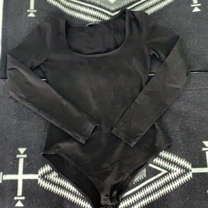 Mangdiup scoop neck one piece, size small, black
